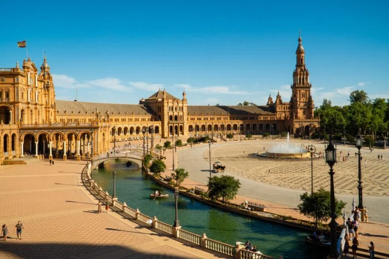 A Plaza de España de Sevilha vista do alto