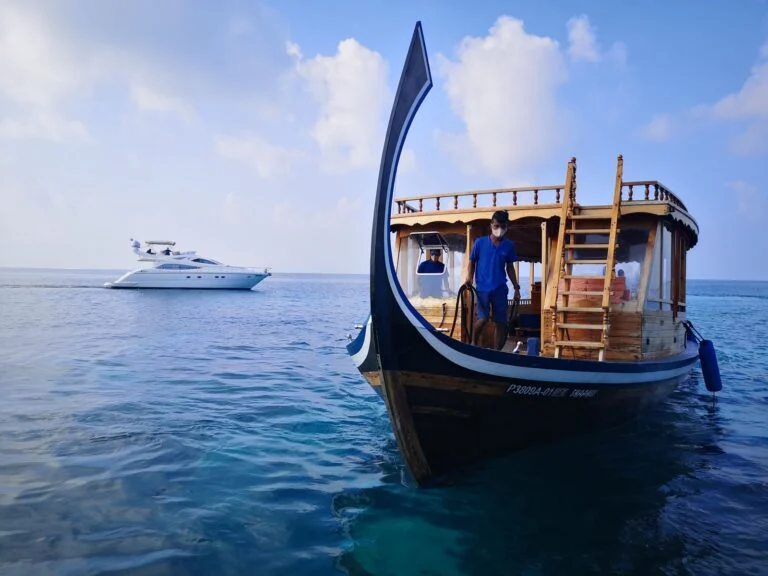 O dhoni, barco tradicional das Maldivas